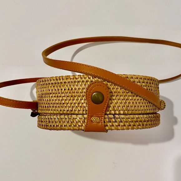 Boho Woven Rattan Circular Purse - Picture 2 of 4
